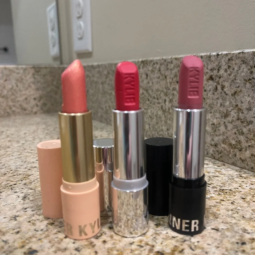 Kylie Cosmetics Endless Summer Metallic Amore Flirtini Matte Lipstick Bundle Lot